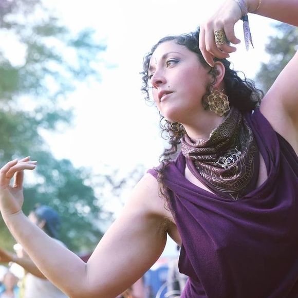 Meet your Posher, Rainelle - Picture 1 of 1